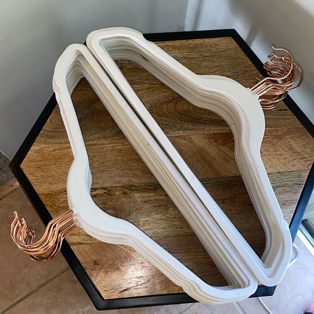 40 ct velvet non slip hangers